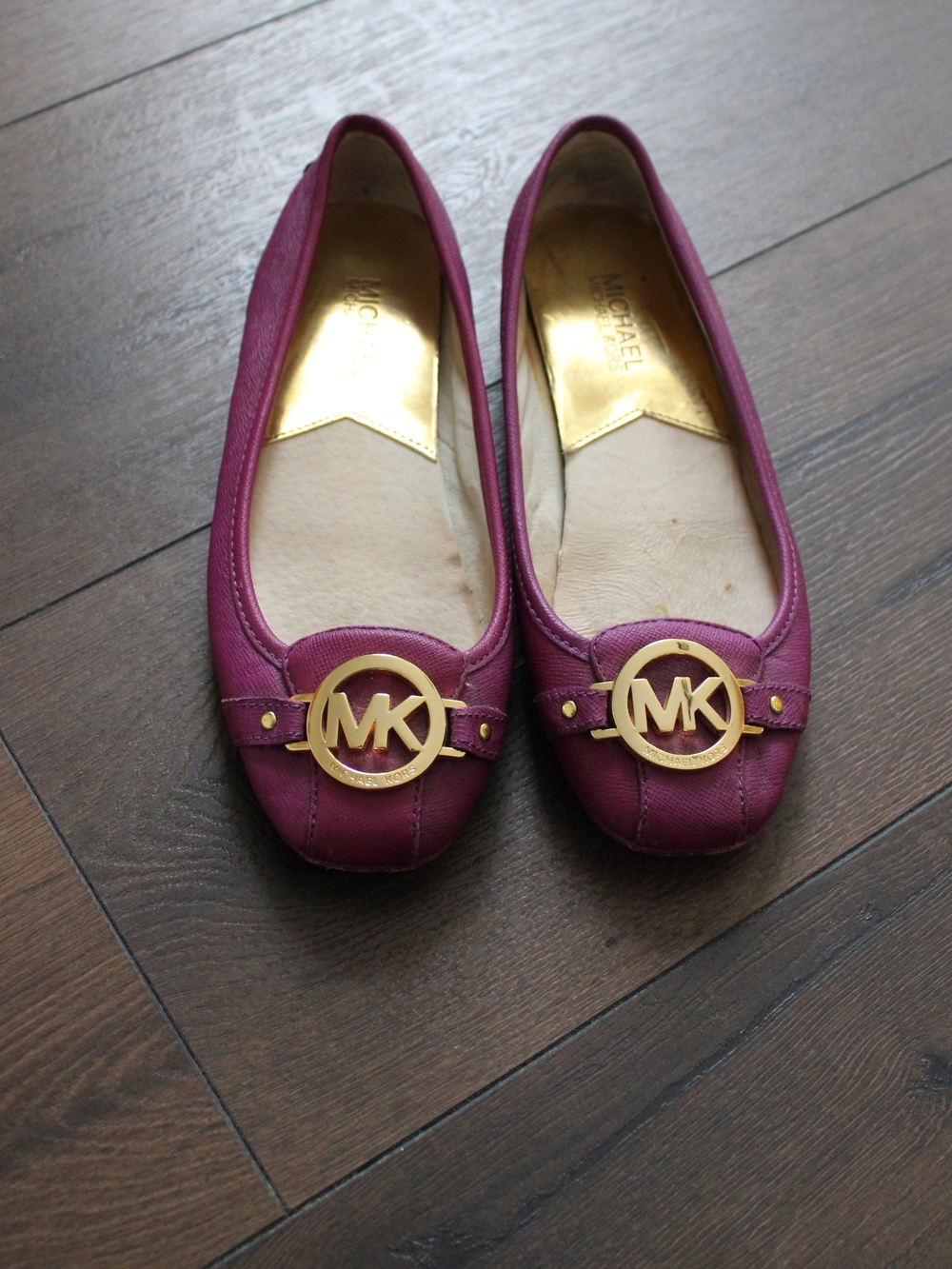 Michael Kors Women's Pink Ballet‎ Flats with Gold MK Accent